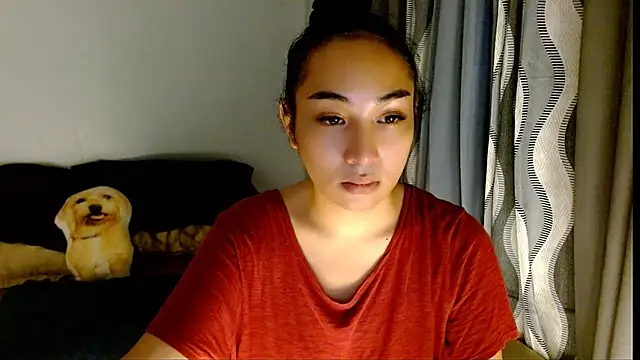 Snapshot of SweetLilly_18 chatting on 03.26.26 SweetLilly 18 online show from 03.26.26