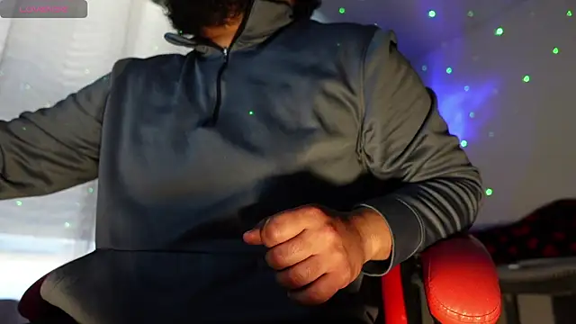 SophiaXJohn online show from 05.04.26