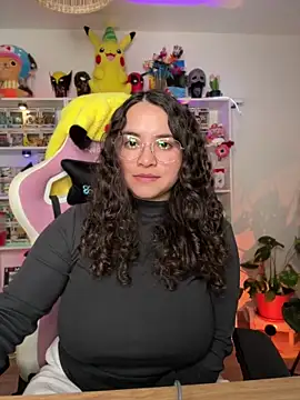 Snapshot of Sweet_sully__ chatting on 02.06.26 Sweet sully online show from 02.06.26