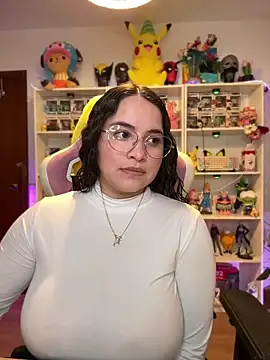 Snapshot of Sweet_sully__ chatting on 02.10.26 Sweet sully online show from 02.10.26