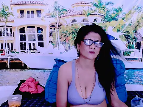 IndianAllure online show from 02.05.25