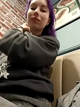 Frost foxy online show from 01.04.25