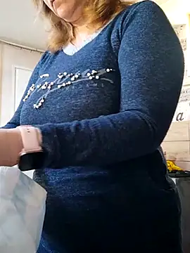 Snapshot of Elza01 chatting on 03.20.25 Elza01 online show from 03.20.25