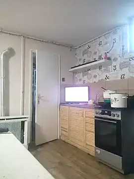 Snapshot of Elza01 chatting on 10.06.25 Elza01 online show from 10.06.25