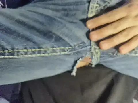 Snapshot of PrivatFeet20 chatting on 11.21.25 PrivatFeet20 online show from 11.21.25