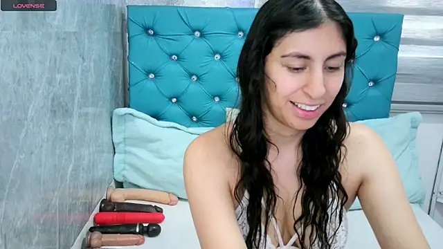 MAARYMOON online show from 12.13.24