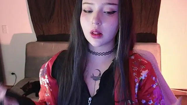 Snapshot of KuroChan420 chatting on 01.24.25 KuroChan420 online show from 01.24.25