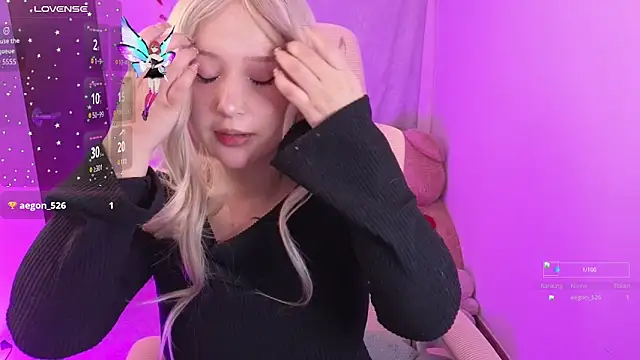 Snapshot of KuroChan420 chatting on 09.14.25 KuroChan420 online show from 09.14.25