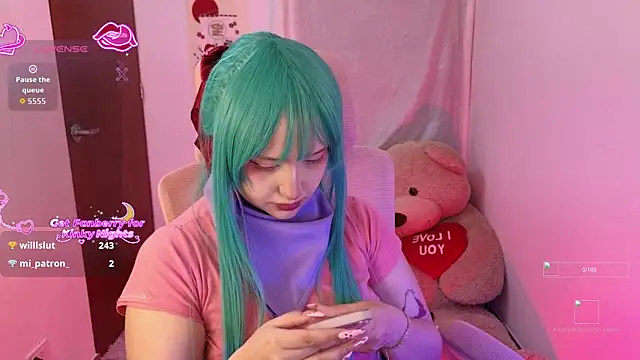 Snapshot of KuroChan420 chatting on 10.24.25 KuroChan420 online show from 10.24.25