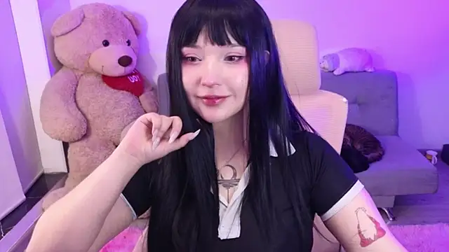 Snapshot of KuroChan420 chatting on 05.15.26 KuroChan420 online show from 05.15.26