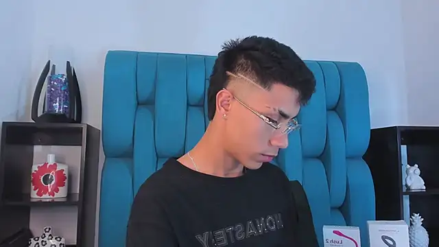 AlanNaughty online show from 12.27.24