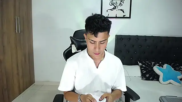 AlanNaughty online show from 10.29.25