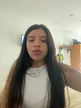 Snapshot of DulceAngelica chatting on 03.24.26 DulceAngelica online show from 03.24.26