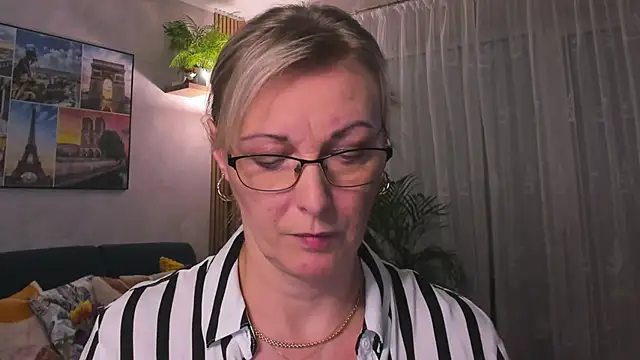 vanessa chat online show from 02.13.25