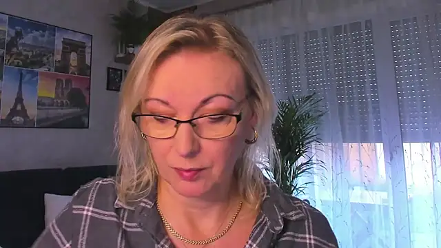 vanessa chat online show from 11.03.25