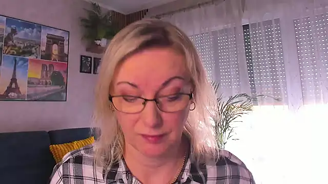 Snapshot of vanessa_chat chatting on 03.10.26 vanessa chat online show from 03.10.26