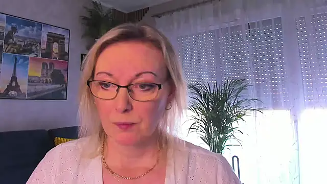 Snapshot of vanessa_chat chatting on 03.18.26 vanessa chat online show from 03.18.26