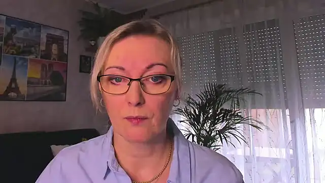 Snapshot of vanessa_chat chatting on 03.25.26 vanessa chat online show from 03.25.26