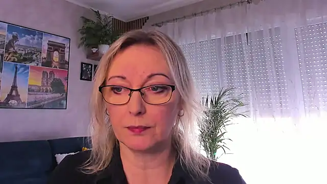 Snapshot of vanessa_chat chatting on 04.16.26 vanessa chat online show from 04.16.26