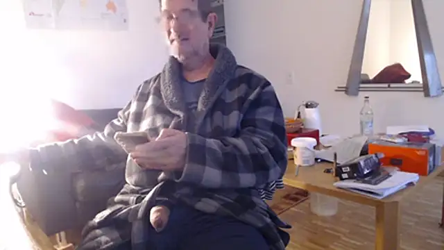 Snapshot of silvio-aus-luzern-CH chatting on 02.15.26 silvio-aus-luzern-CH online show from 02.15.26