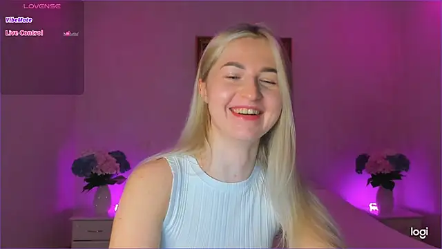 Snapshot of AnnaCarrera chatting on 12.30.24 AnnaCarrera online show from 12.30.24