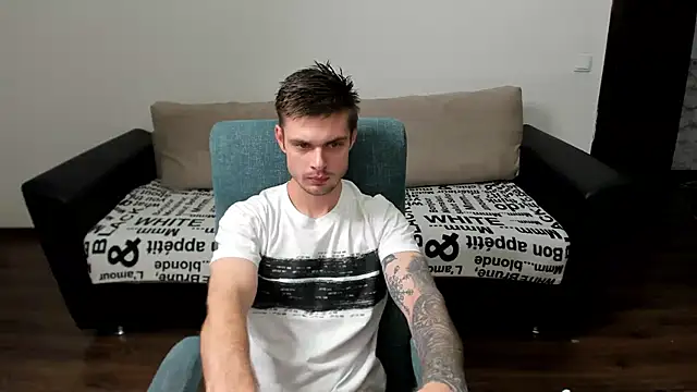 Snapshot of maks_wolfis chatting on 12.18.24 maks wolfis online show from 12.18.24