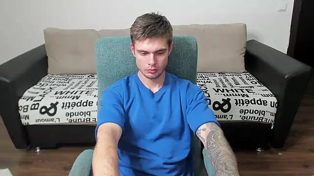 Snapshot of maks_wolfis chatting on 12.20.24 maks wolfis online show from 12.20.24