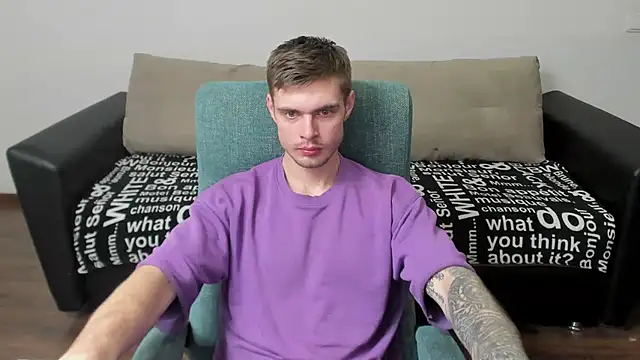 Snapshot of maks_wolfis chatting on 02.24.25 maks wolfis online show from 02.24.25