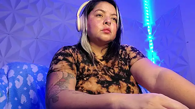 Satyn doll online show from 12.04.24