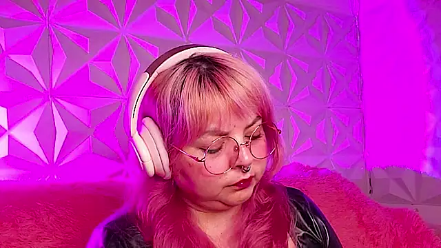 Satyn doll online show from 02.24.26