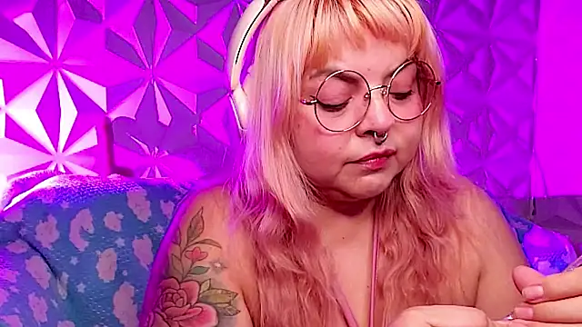 Satyn doll online show from 04.07.26