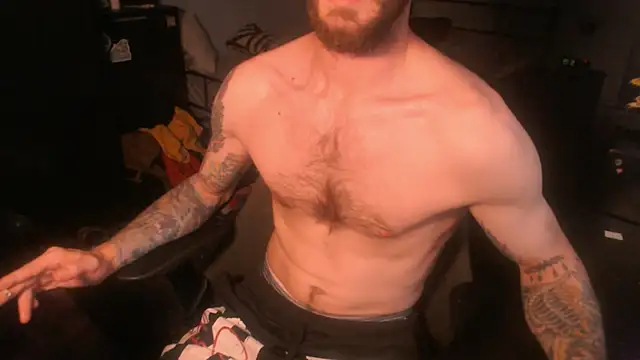 SexxxyLouis online show from 09.19.25