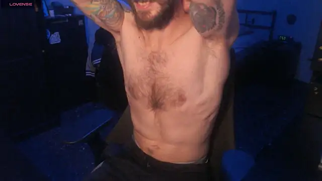 SexxxyLouis online show from 09.27.25