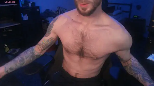 SexxxyLouis online show from 10.23.25