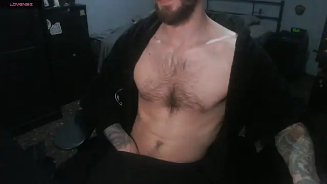 SexxxyLouis online show from 12.16.25