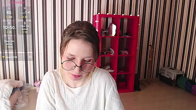 Snapshot of _Hanna_Moon_ chatting on 02.16.25 Hanna Moon online show from 02.16.25