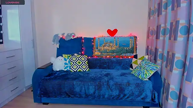 EllenMoore online show from 12.15.24