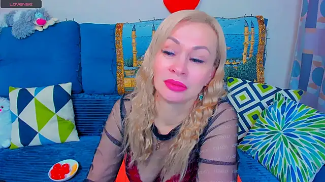 EllenMoore online show from 12.17.24