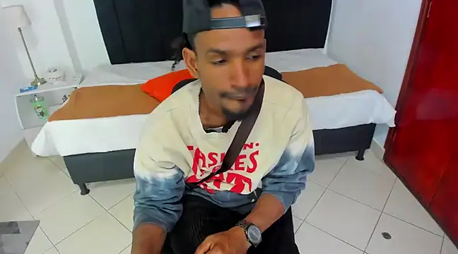 Snapshot of anhtony_wayans chatting on 01.30.25 anhtony wayans online show from 01.30.25