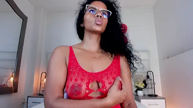 Ellie Alves online show from 02.15.25