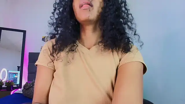 Ellie Alves online show from 09.09.25