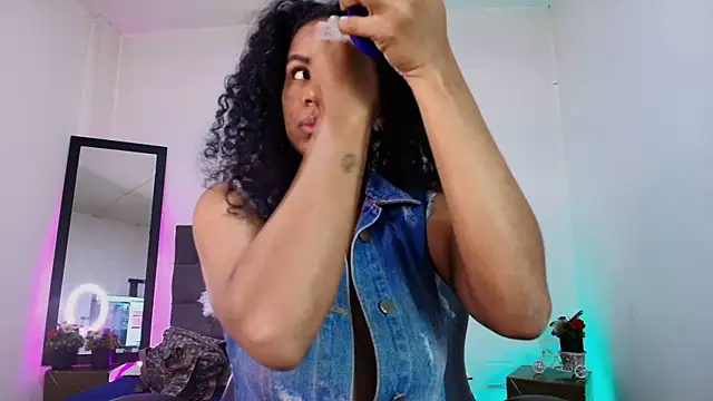 Ellie Alves online show from 09.14.25