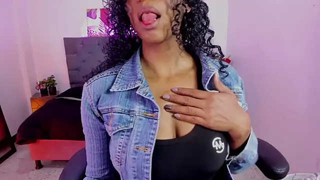 Ellie Alves online show from 11.13.25