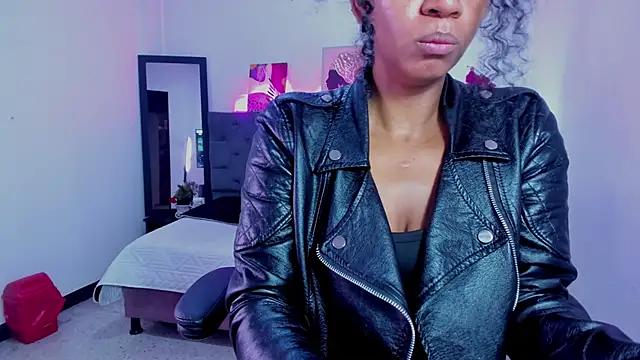 Ellie Alves online show from 12.16.25