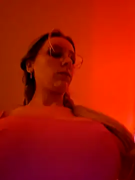 Snapshot of LilyOrion chatting on 12.05.24 LilyOrion online show from 12.05.24