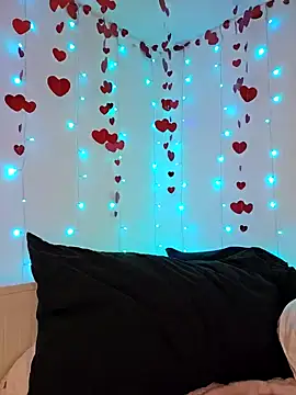 Snapshot of LilyOrion chatting on 02.21.25 LilyOrion online show from 02.21.25