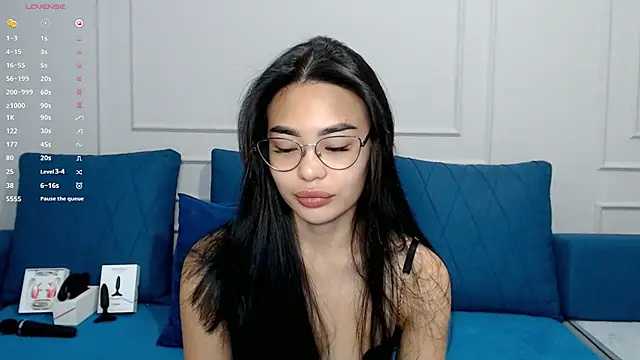 Snapshot of kwana_colada chatting on 11.11.25 kwana colada online show from 11.11.25