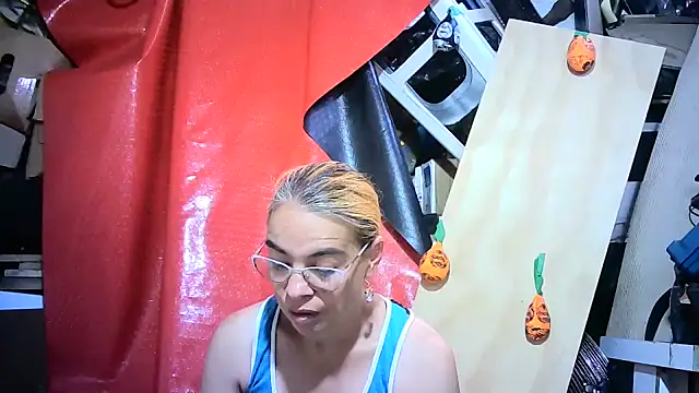 mari657 online show from 10.27.25