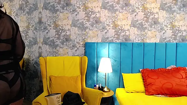 Snapshot of LisaCroft chatting on 09.27.25 LisaCroft online show from 09.27.25