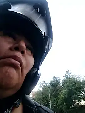 Brenda Berck  online show from 04.08.26